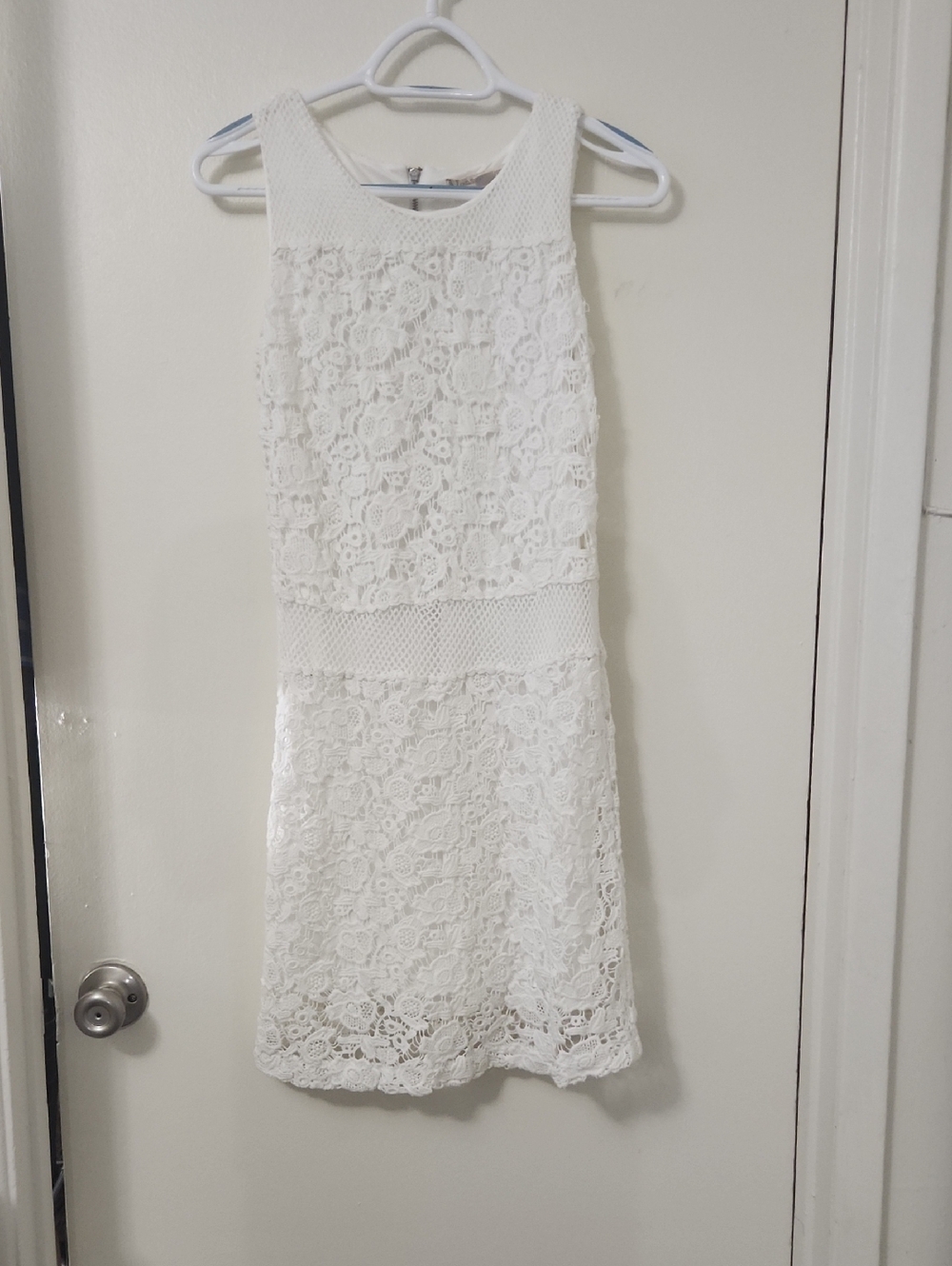 Chelsea & Violet White Sleeveless Lace Midi Dress